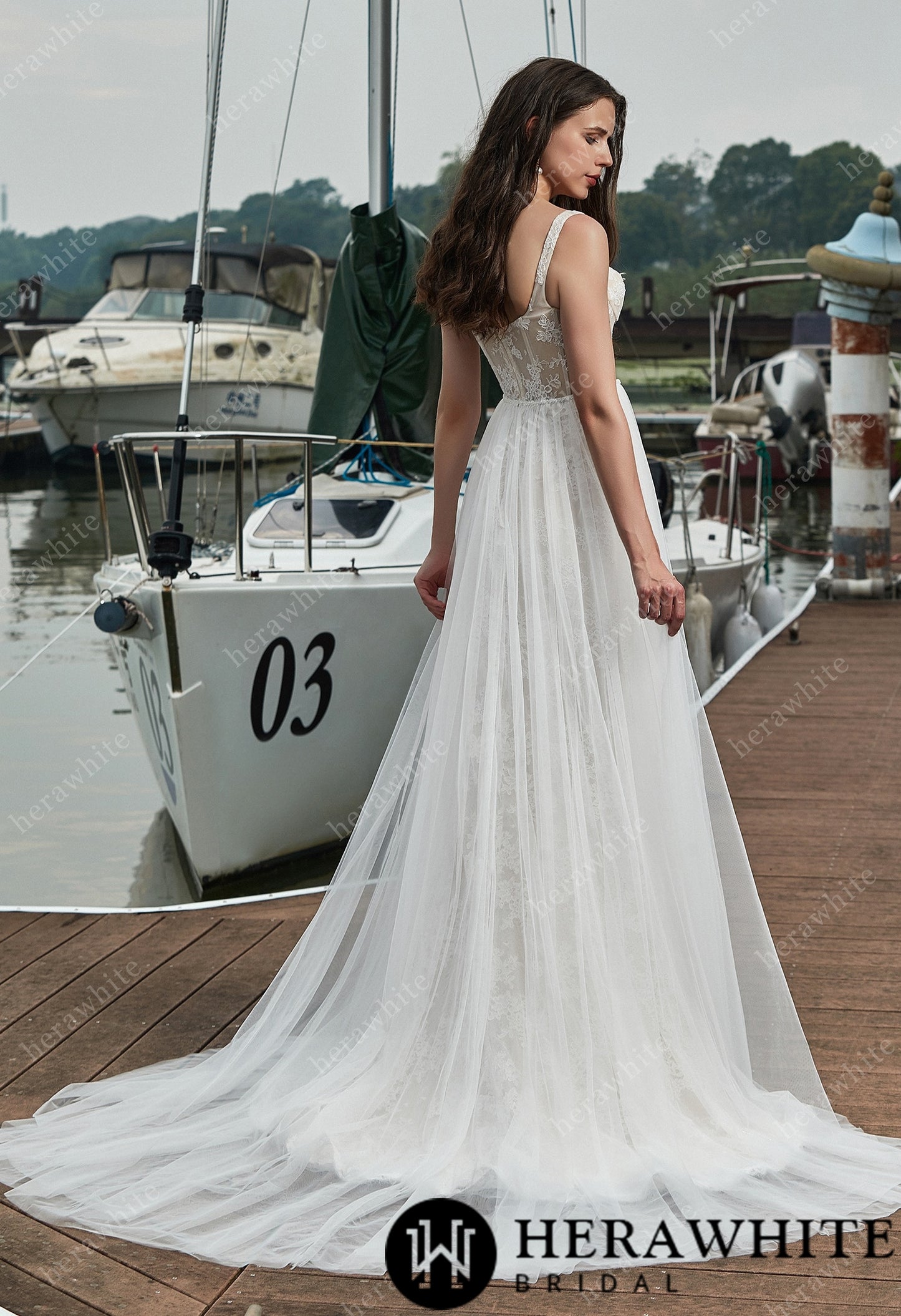 Style HW3379