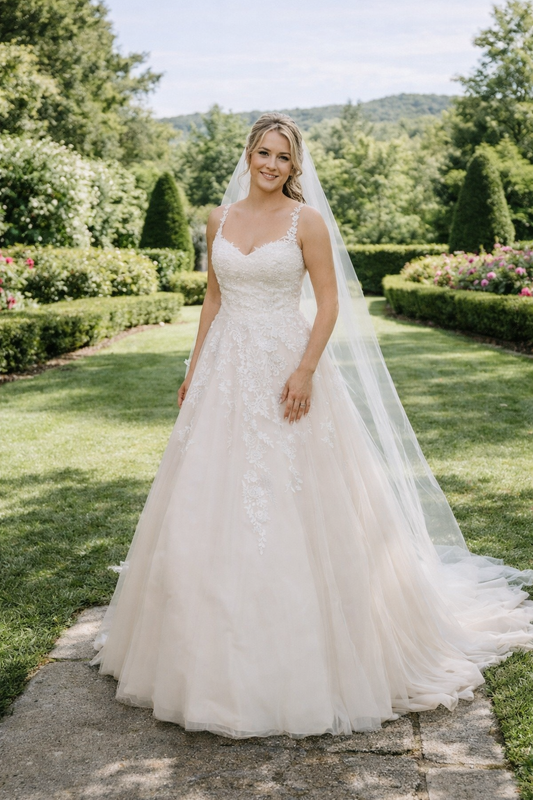 Pre-loved A-line wedding dress