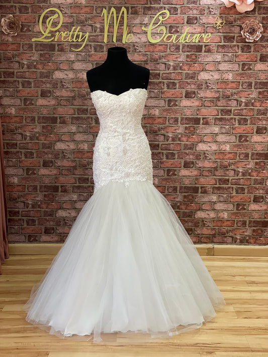 PrettyMeCouture Wedding dress